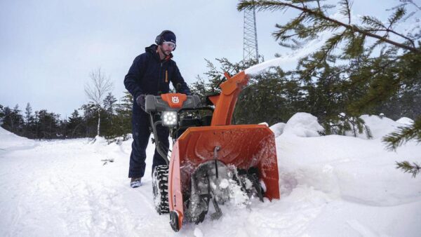 Husqvarna® 27" 252cc Two-Stage Electric Start Gas Snow Blower - Image 3