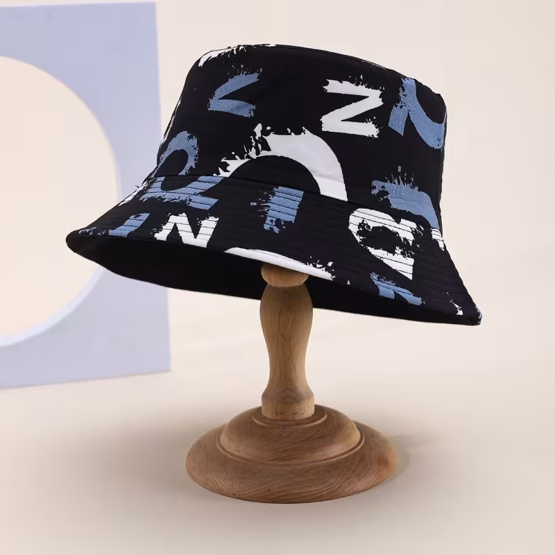 New European and American Graffiti Fisherman’S Hats for Men and Women, Colorful Letter Print Basin Hats for Spring and Summer, Casual and Versatile Double-Sided Hats