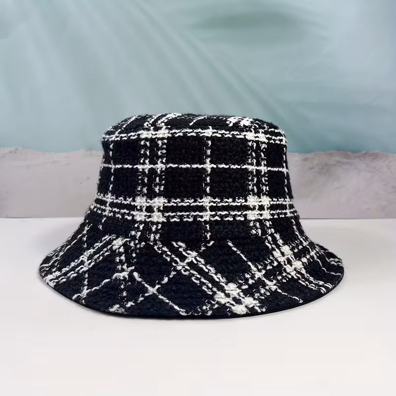 Women’s Lightweight Fisherman Bucket Hat – Black & White Checkered British-Inspired Design, Korean-Japanese Style for Fall Winter, Thanksgiving, Daily Outings & Shopping